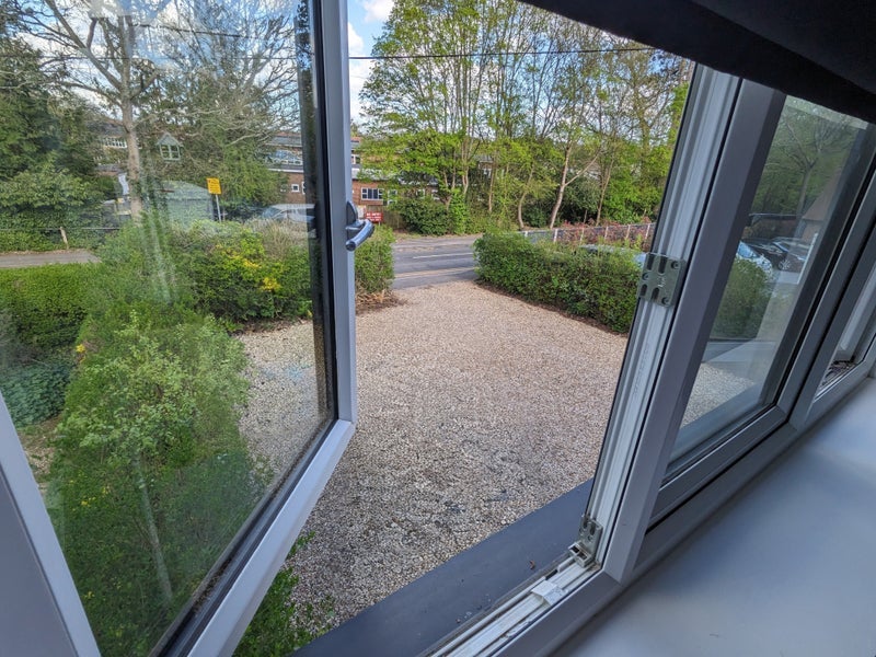 Room Devenish Road in Sunningdale