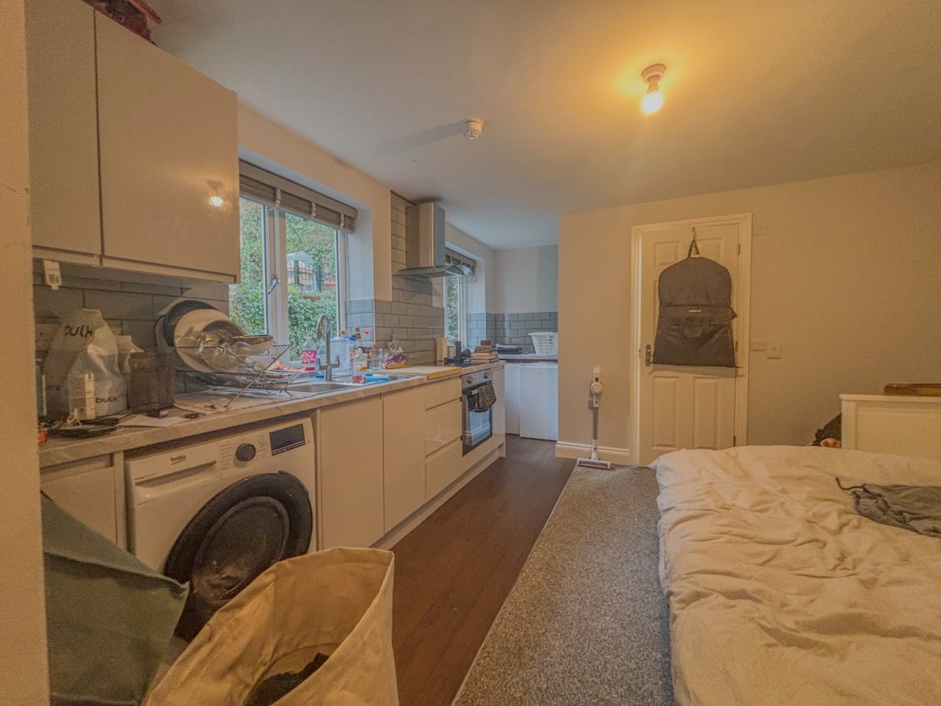 Flat Hotwell Road in Bristol