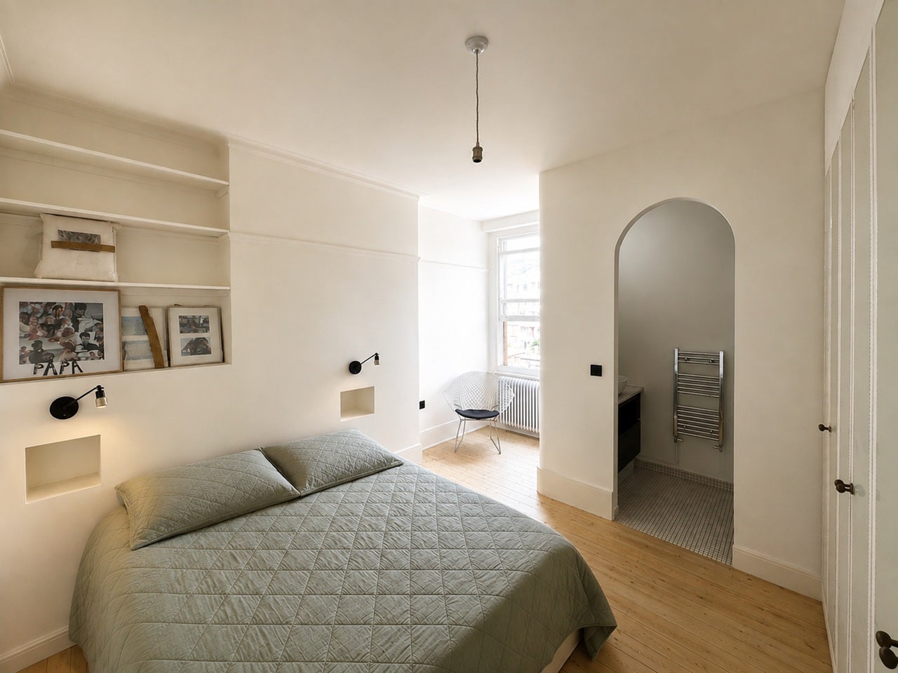 Flat Widdenham Road in Greater London