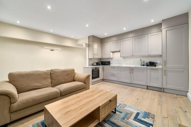 Room Edith Grove in Greater London