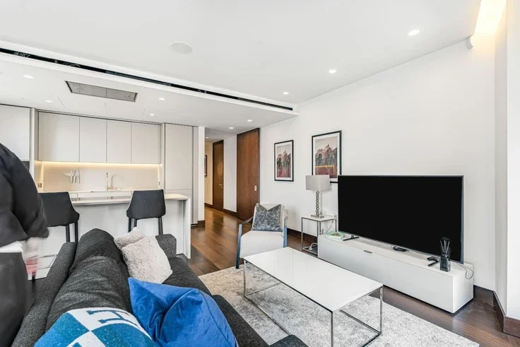 Flat Kingsgate Walk in City of Westminster