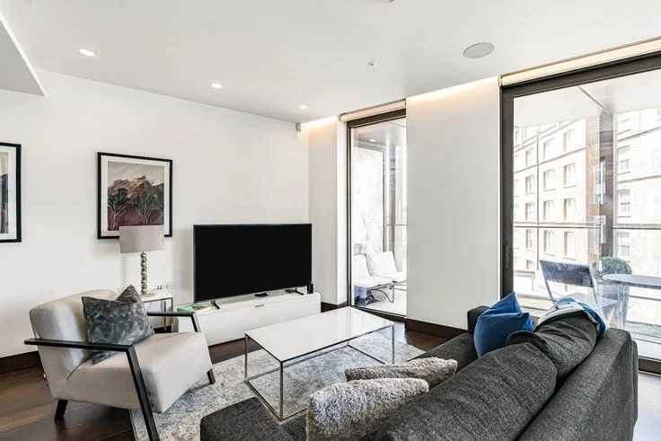 Flat Kingsgate Walk in City of Westminster