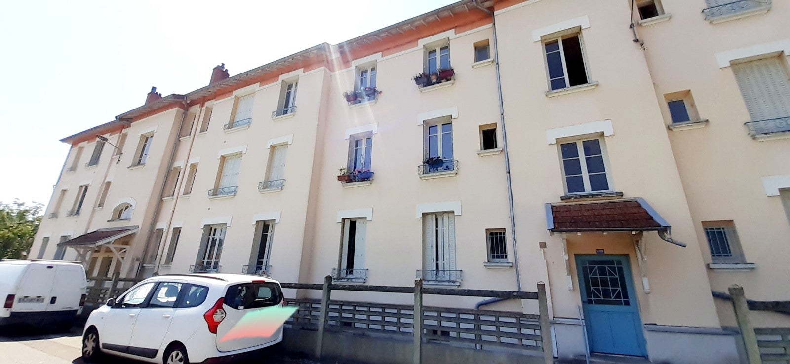 Flat Rue du Chalet in Thizy-les-Bourgs