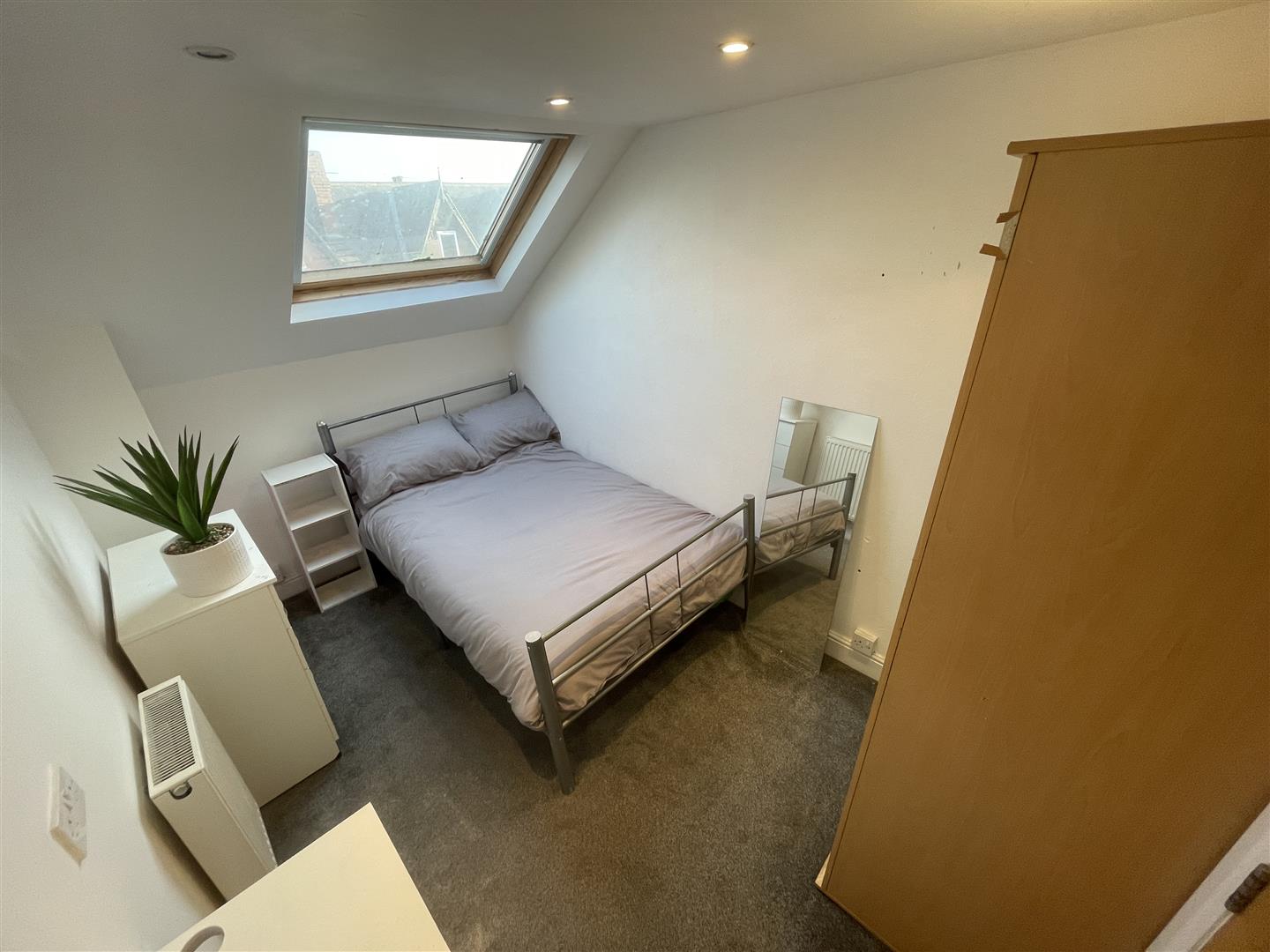 Room Winston Gardens in Leeds