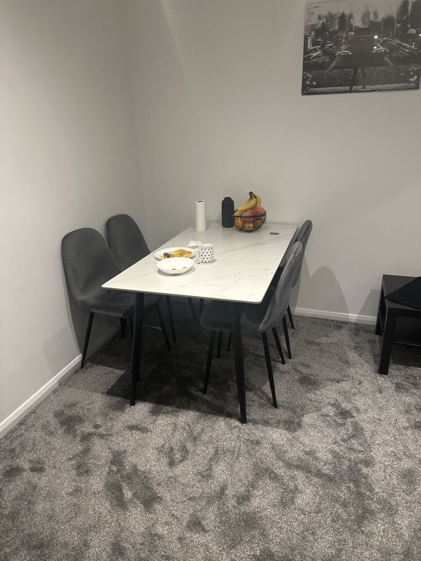 Room Ellison Road in Greater London