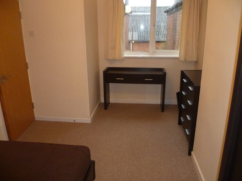Room Talworth Street in Cardiff
