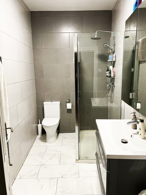 Room New Kent Road in Greater London