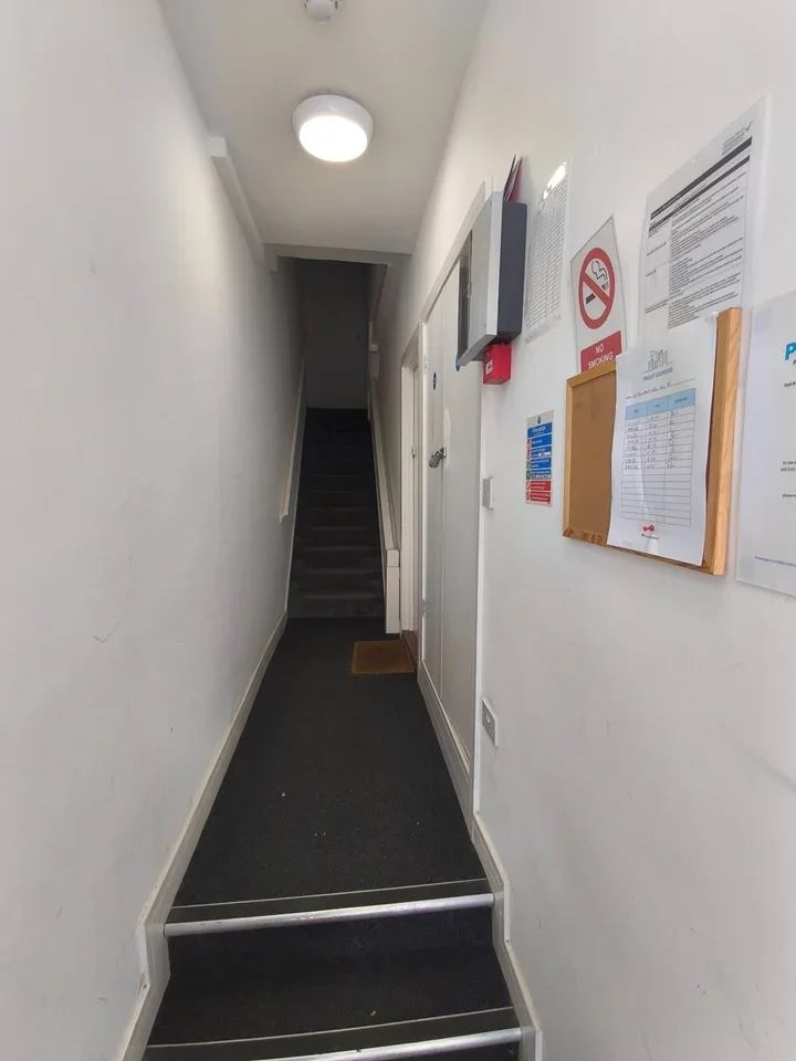 Flat Brownhill Road in Greater London