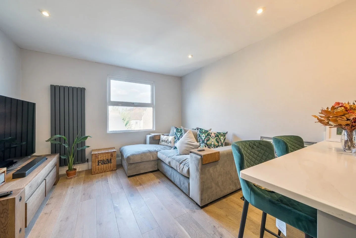 Flat Edgarley Terrace in Greater London