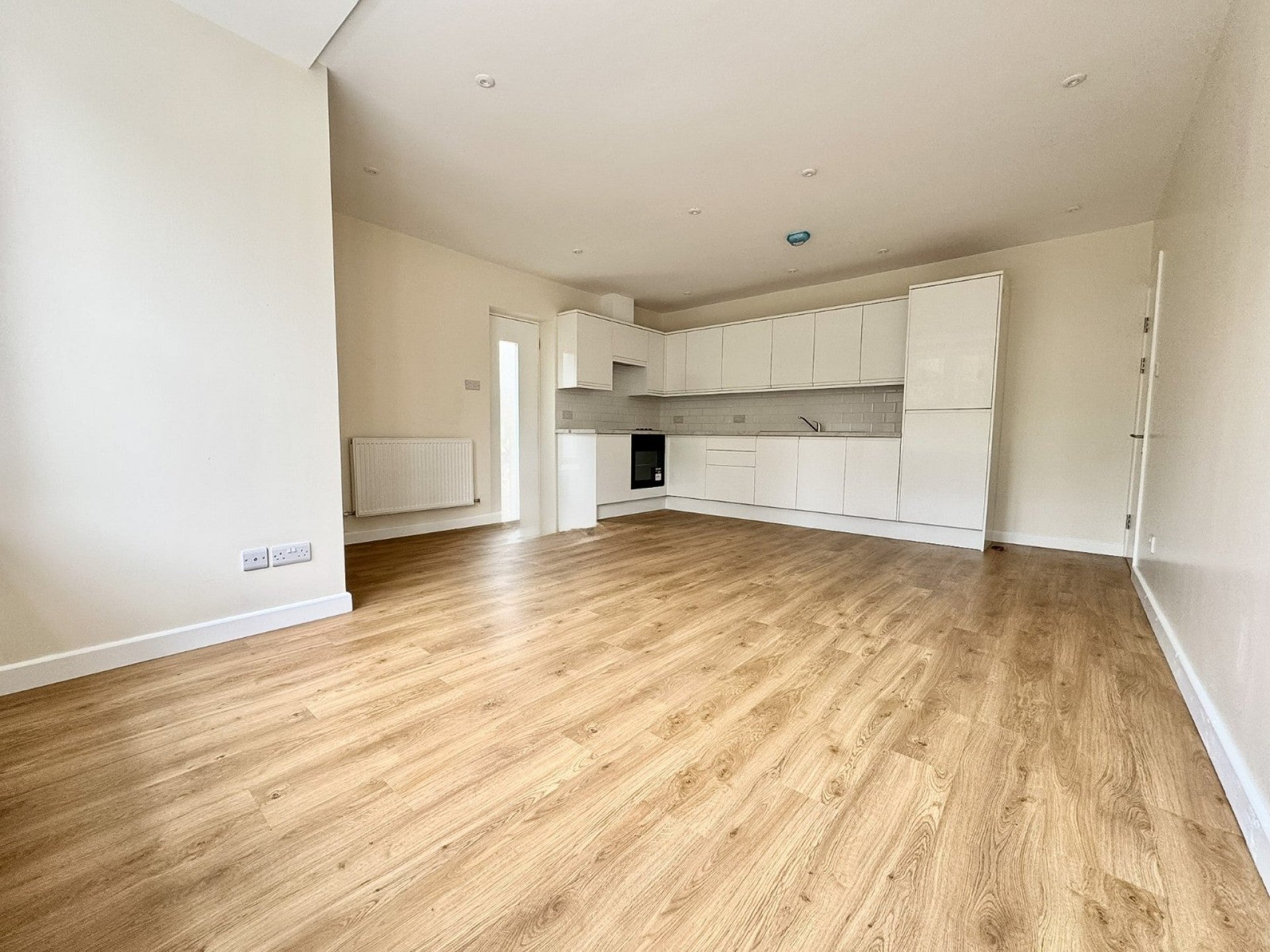 Flat Cotham Road in Bristol