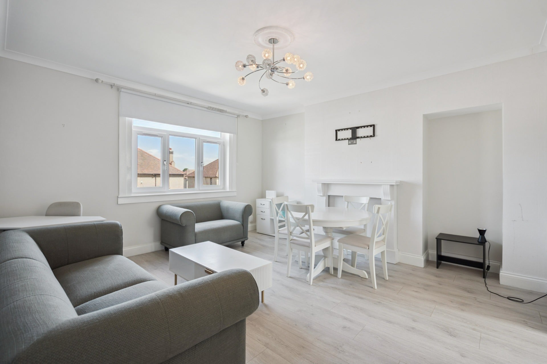 Flat Woodburn Road in Falkirk