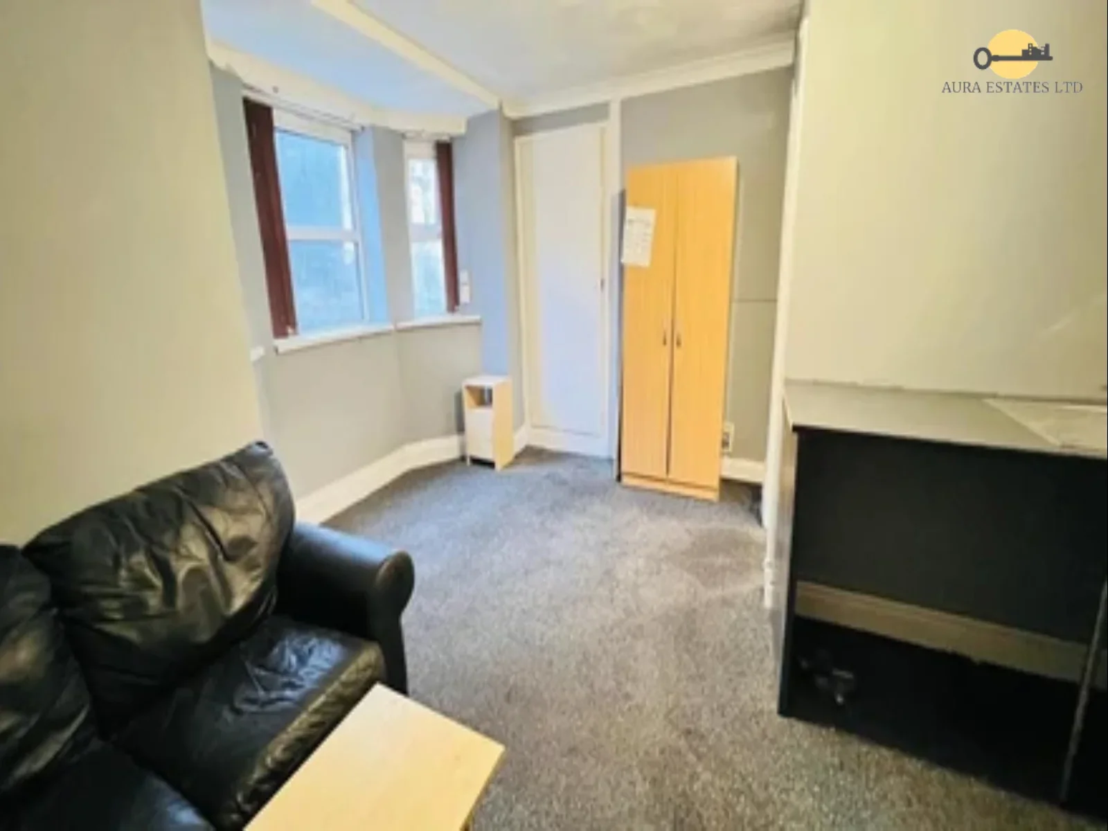 Room Cromwell Road in Luton