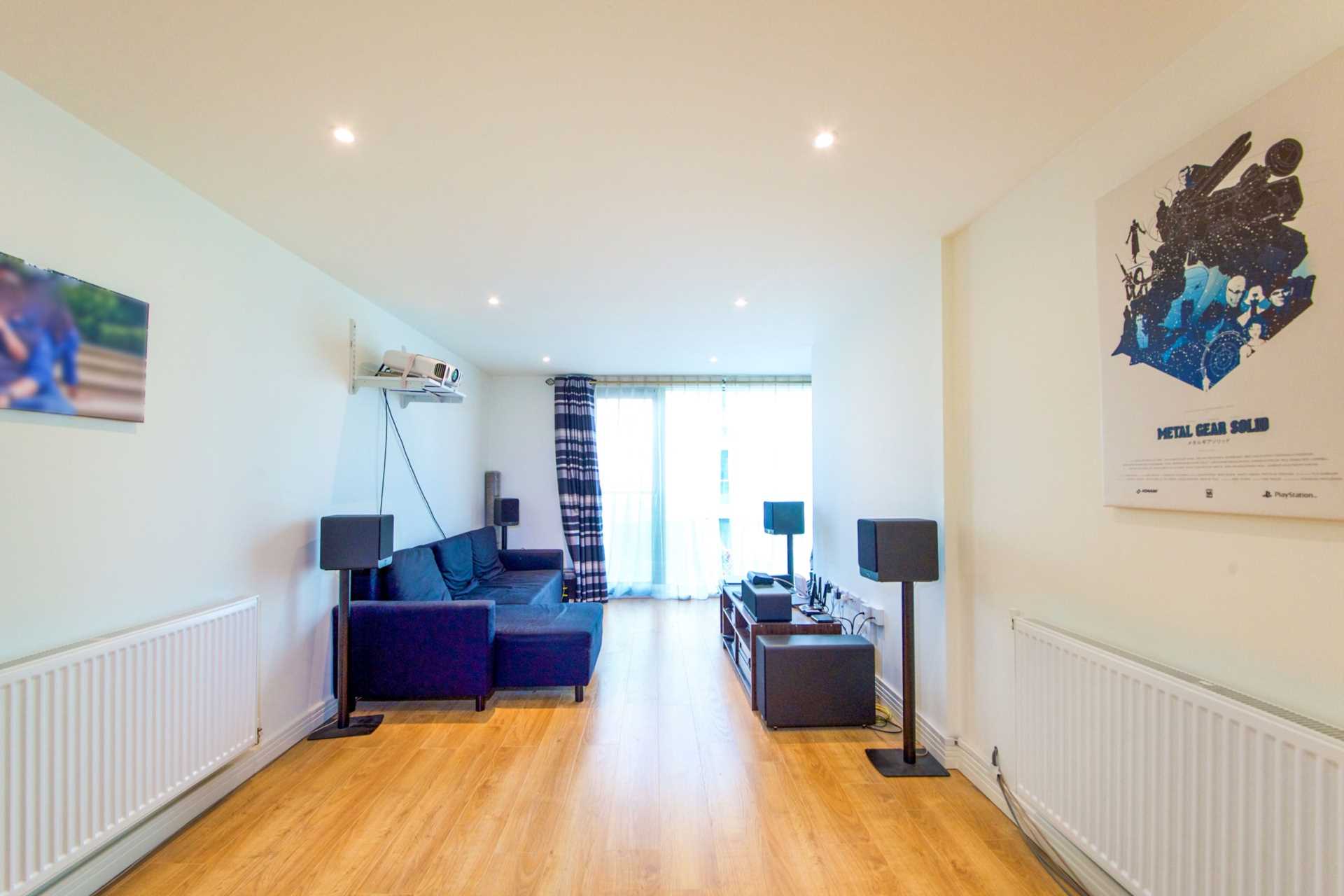 Room Waterside Way in Greater London