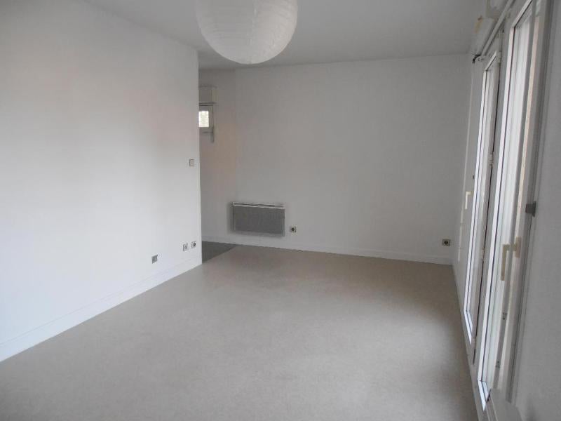 Appartement Avenue des Narix à Montréal-la-Cluse