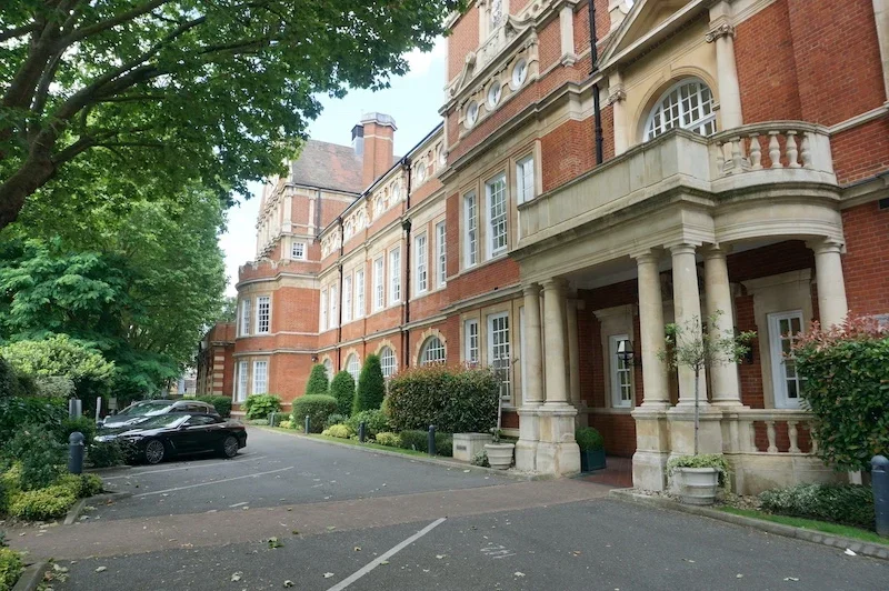 Flat Battersea Park Road in Greater London