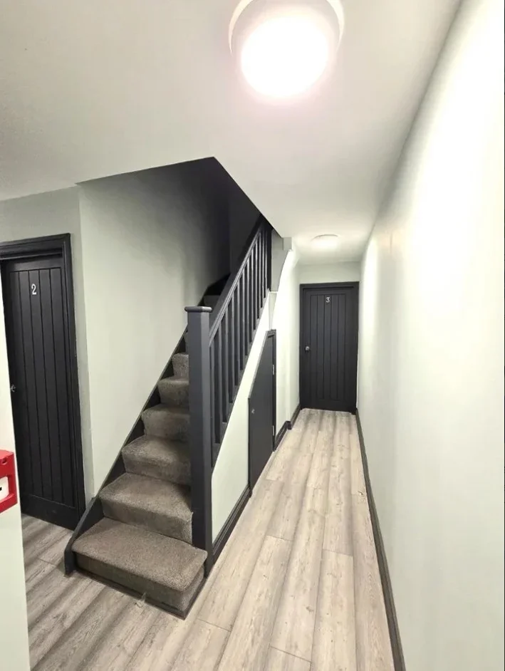 Flat Albert Road in Greater London