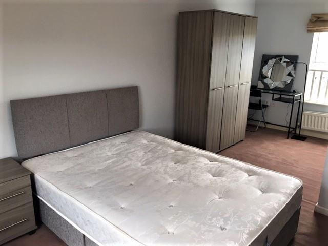 Room Valentinus Crescent in Colchester