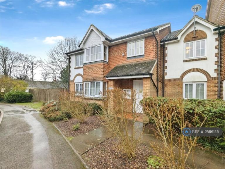 Flat Amethyst Lane in Reading