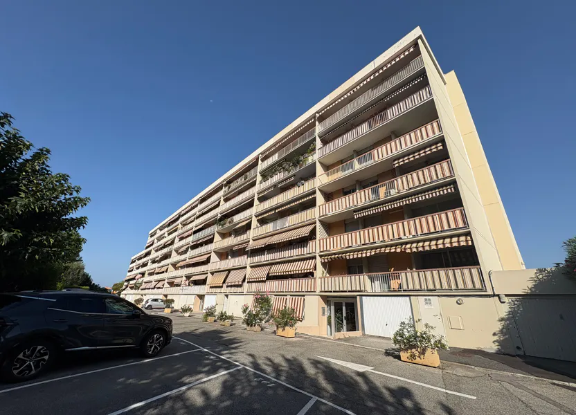 Appartement Avenue Henri Matisse à Nice