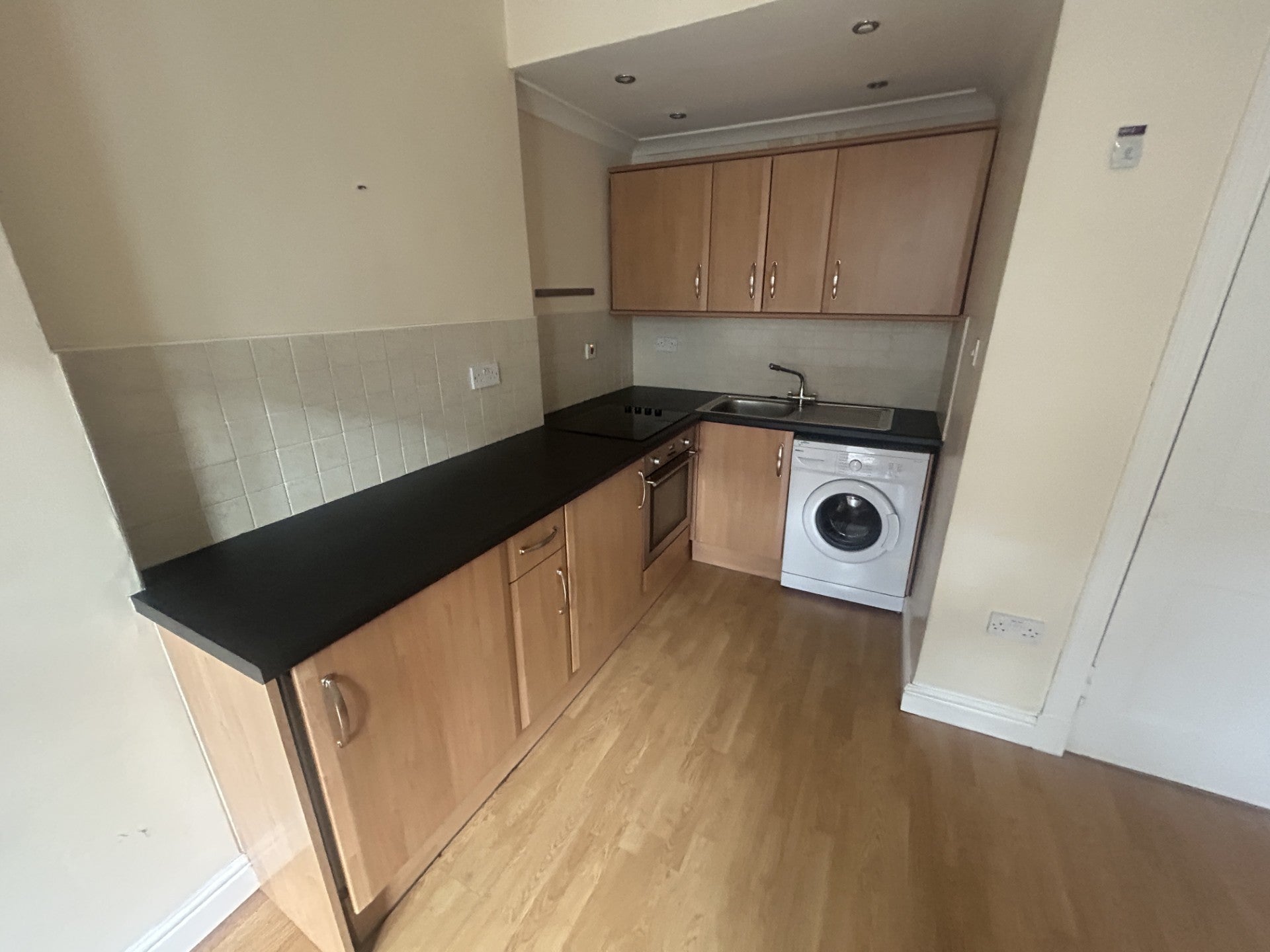 Flat Kirkwell Road in Glasgow