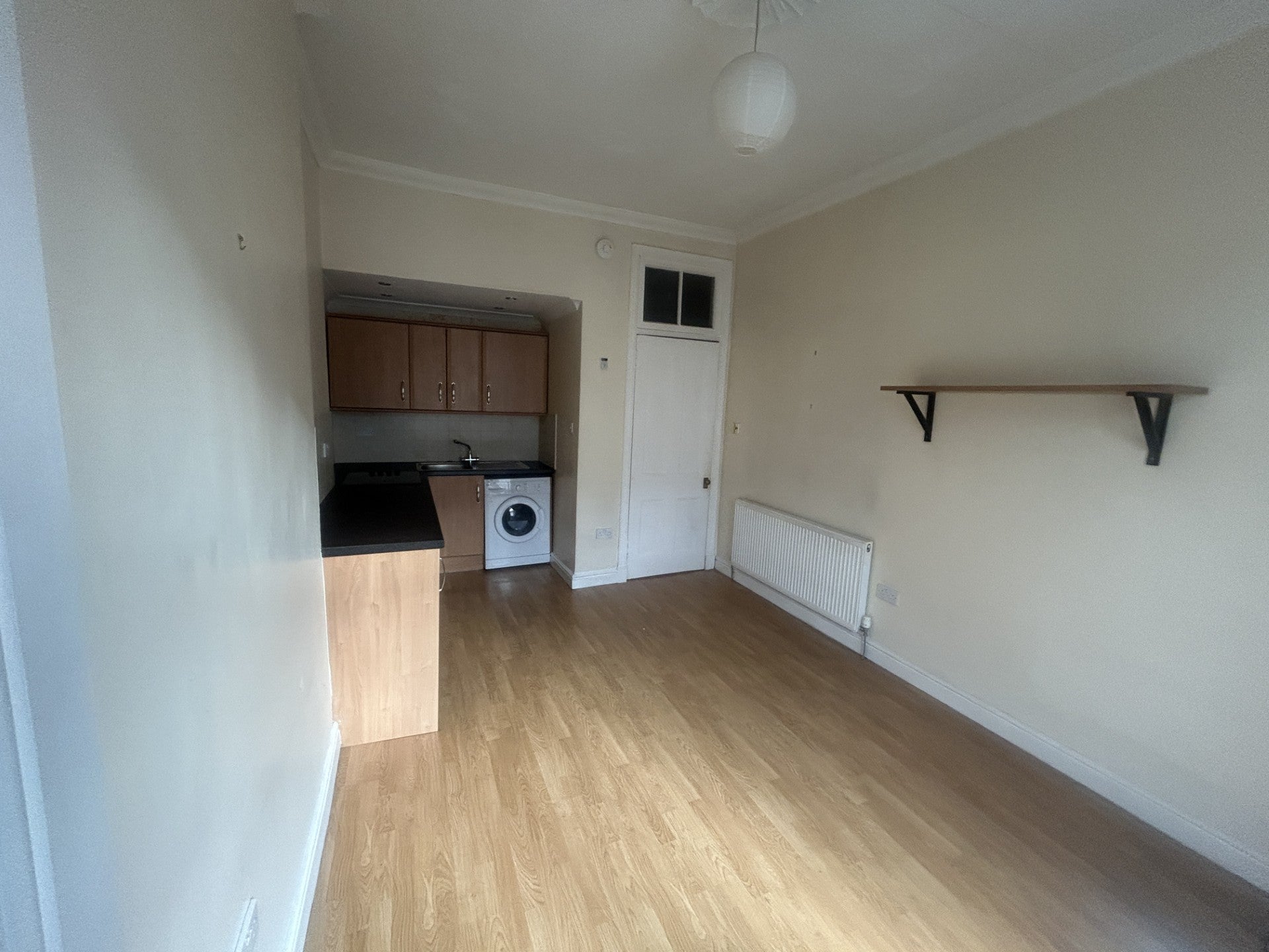 Flat Kirkwell Road in Glasgow