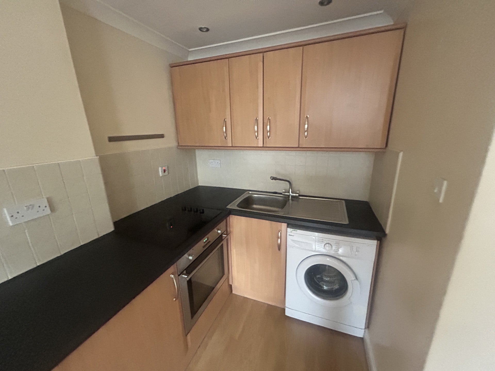 Flat Kirkwell Road in Glasgow