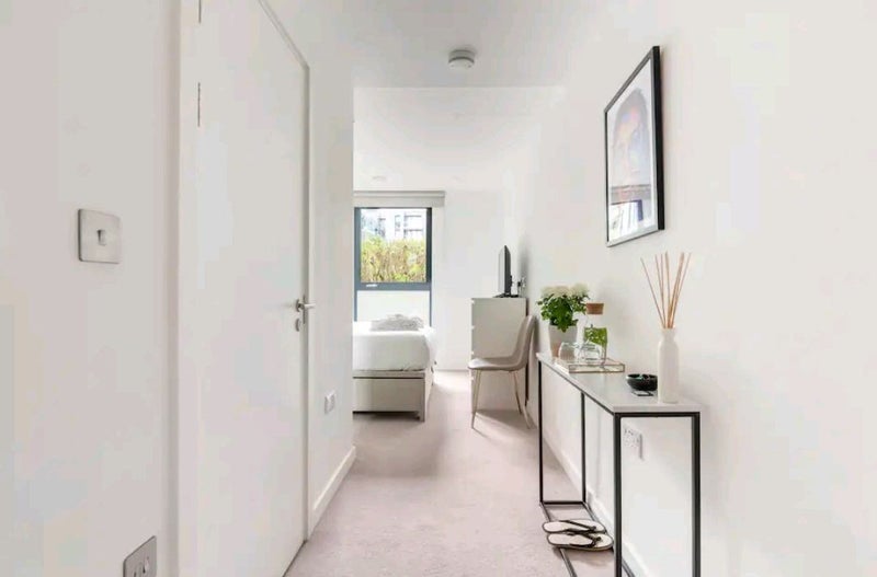 Room Hawthorne Crescent in Greater London