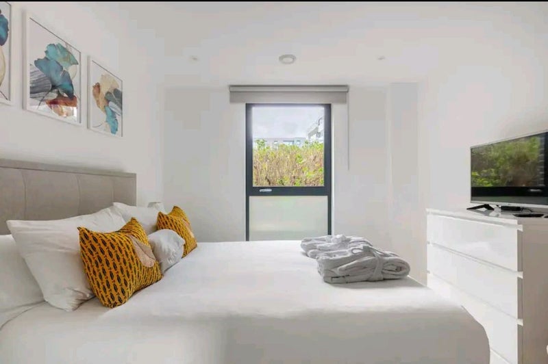 Room Hawthorne Crescent in Greater London