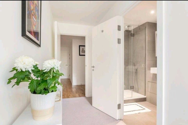 Room Hawthorne Crescent in Greater London