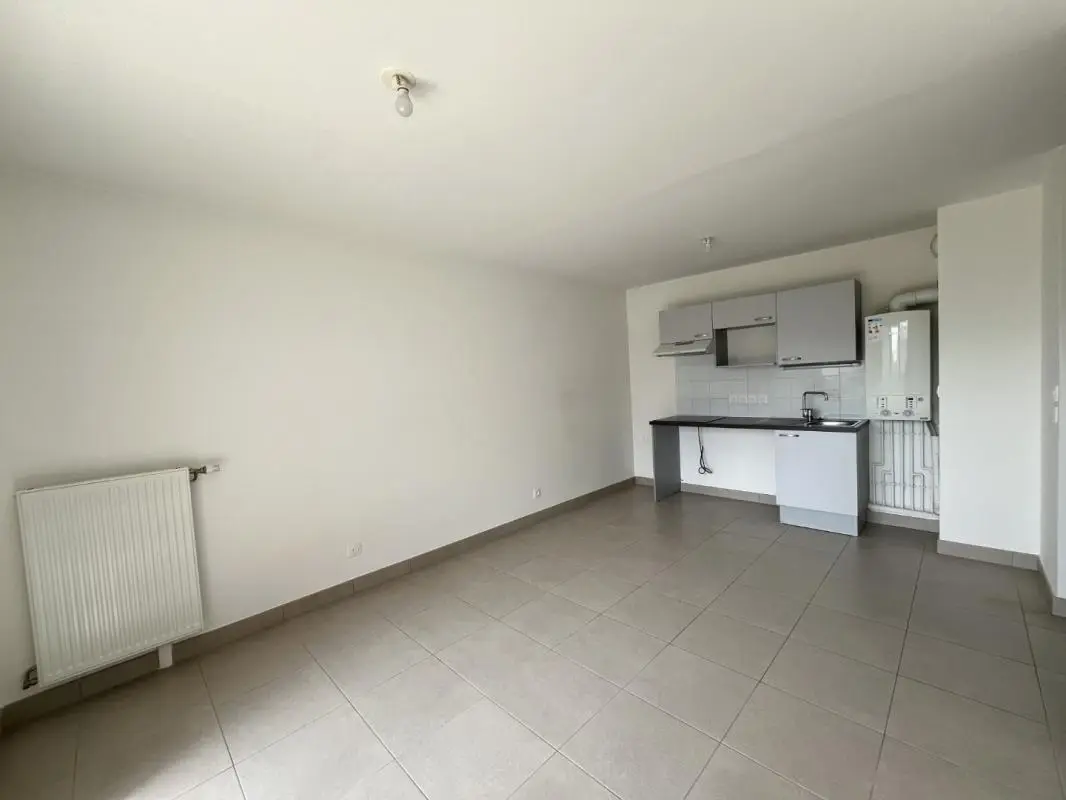 Flat Allée de la Flûte Enchantée in Lucé