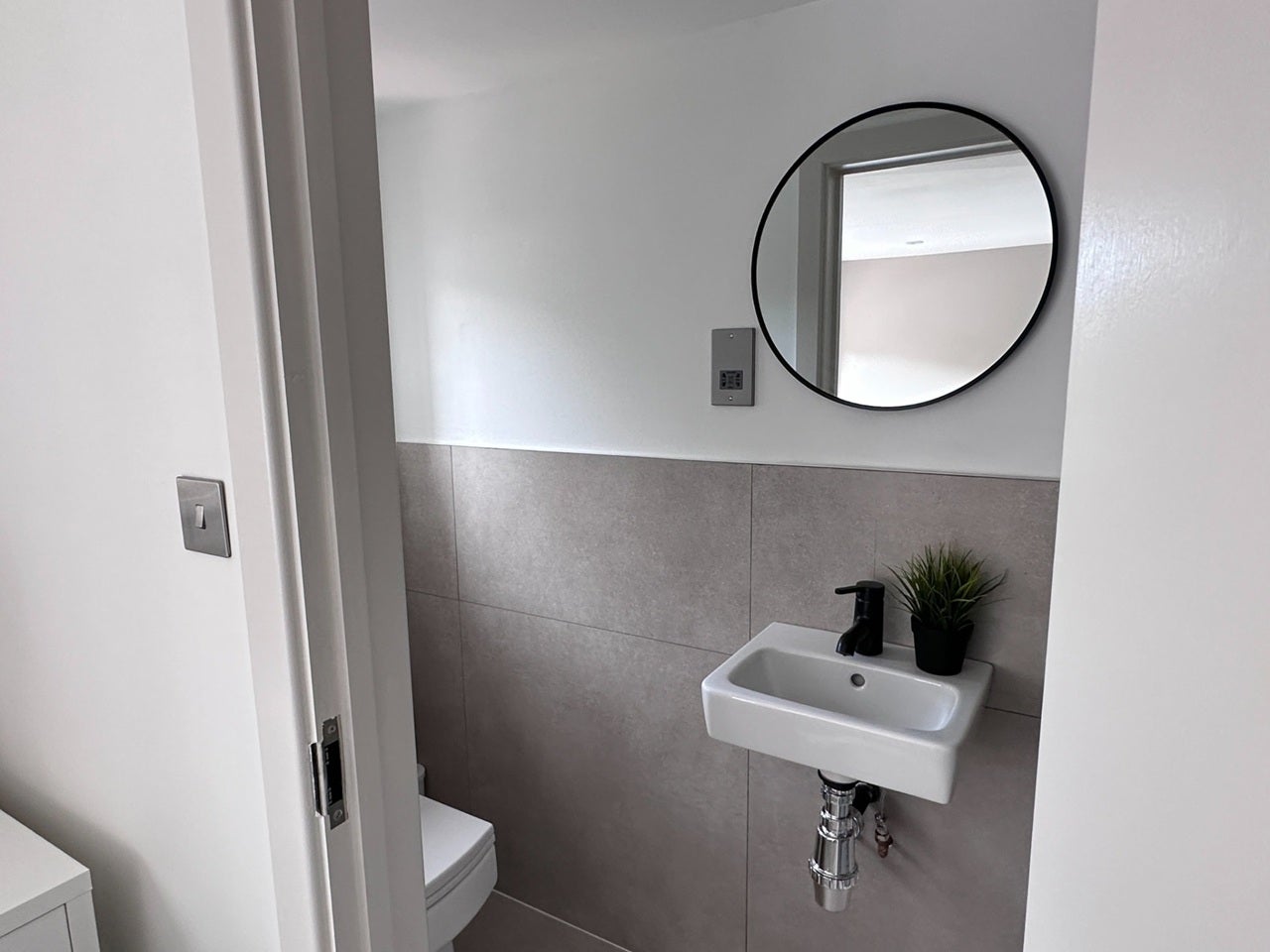 Flat Ernest Street in Greater London