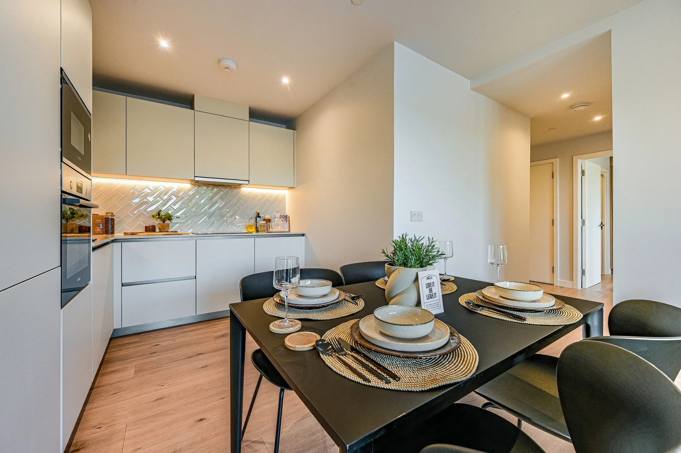 Flat Timberyard Street in Greater London