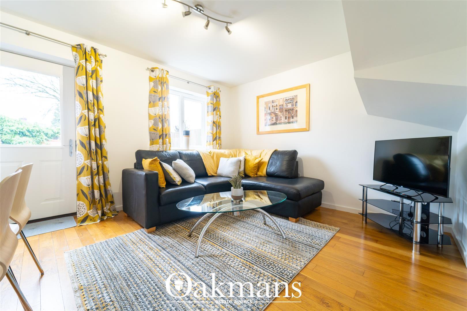Flat Ten Acres Mews in Birmingham