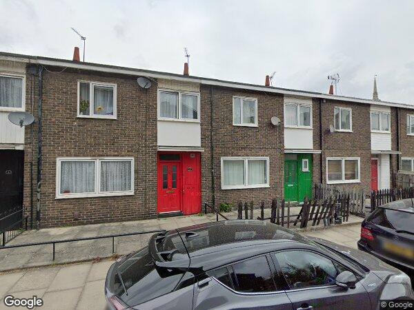 Room Smythe Street in Greater London