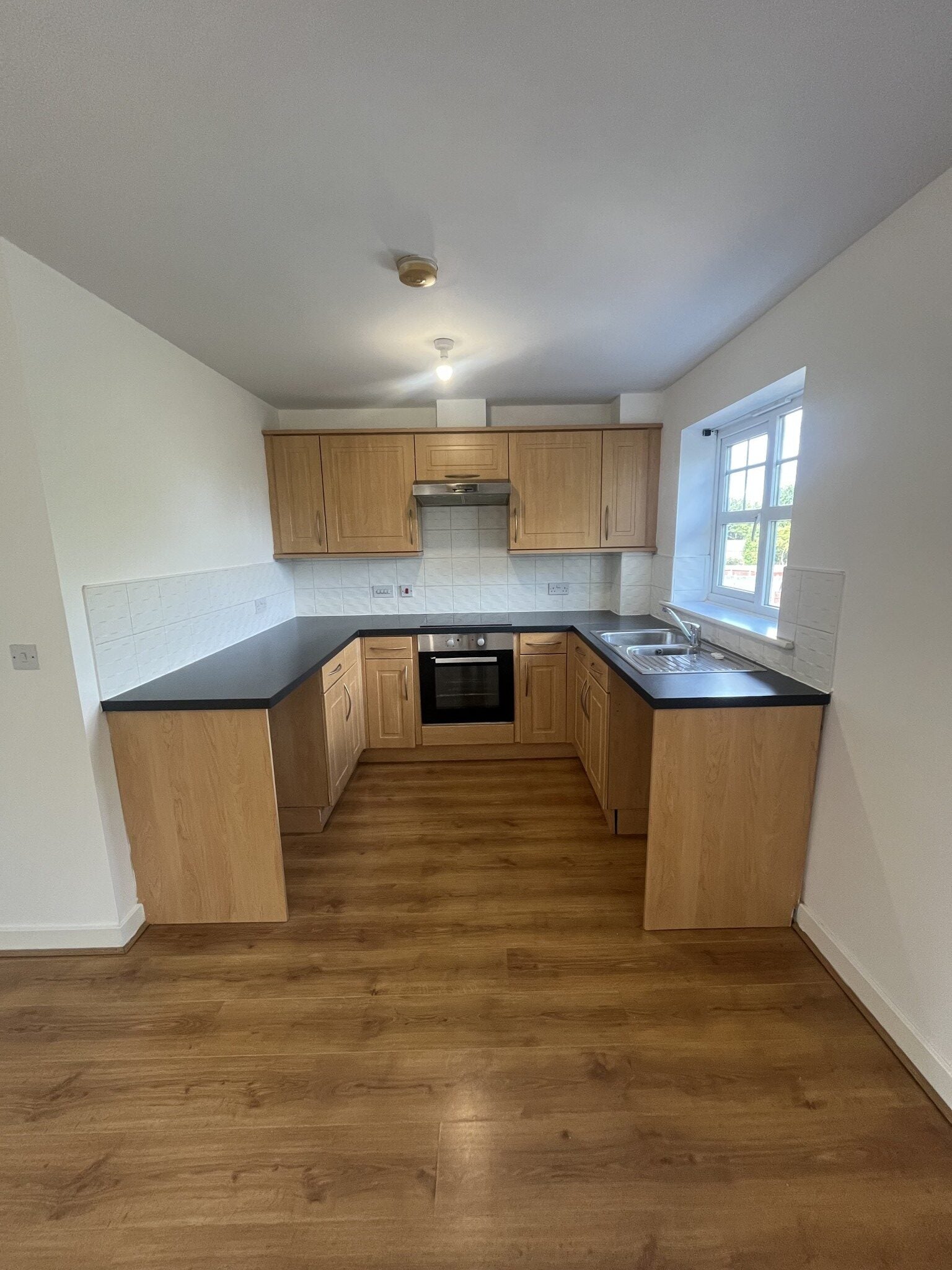 Flat Ampleforth Drive in Willenhall