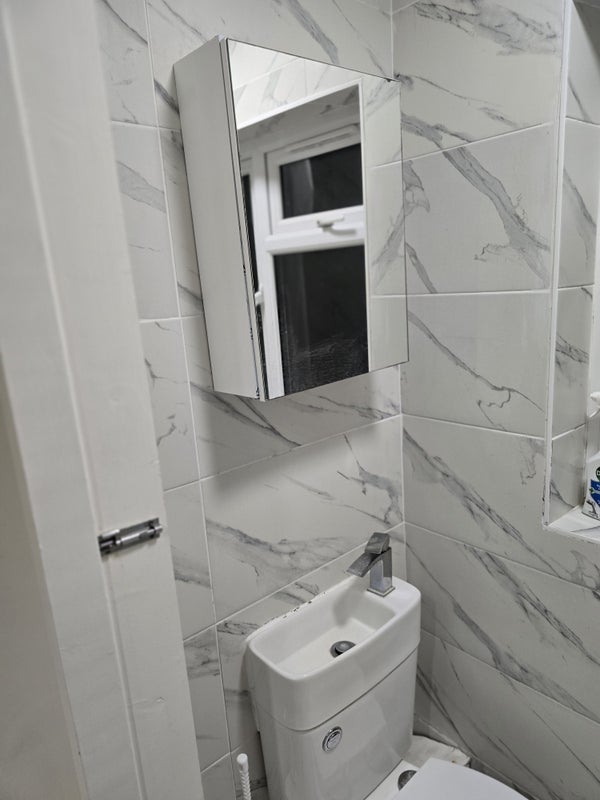 Room Headcorn Road in Greater London