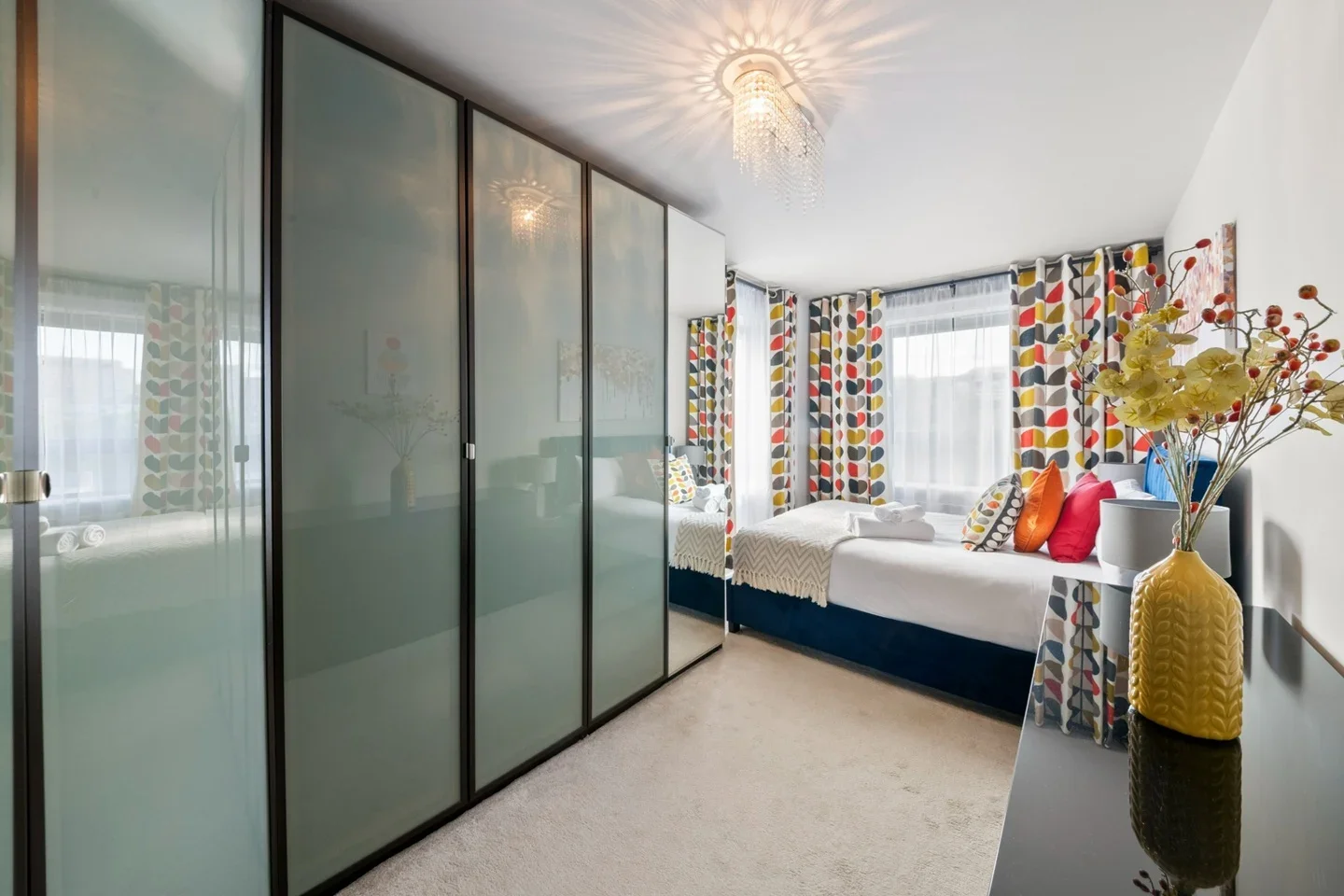 Flat Palmerston Road in Greater London