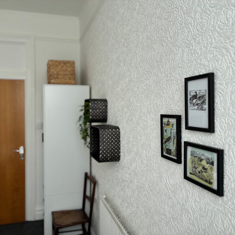 Room Connaught Road in Cardiff