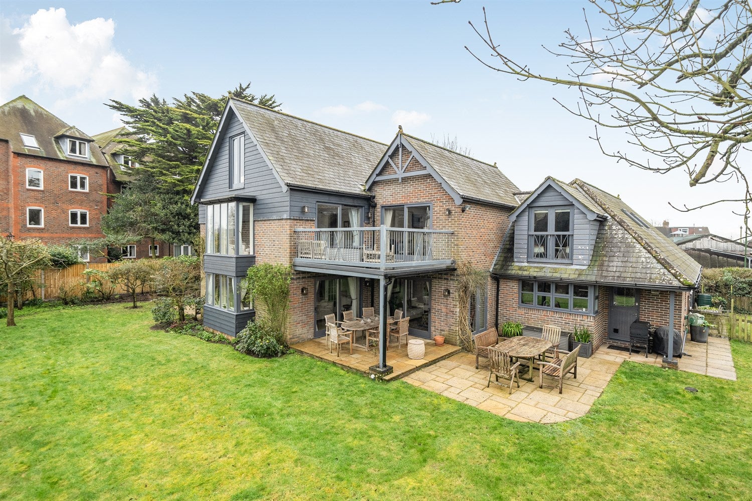House Fitzalan Road in Arun