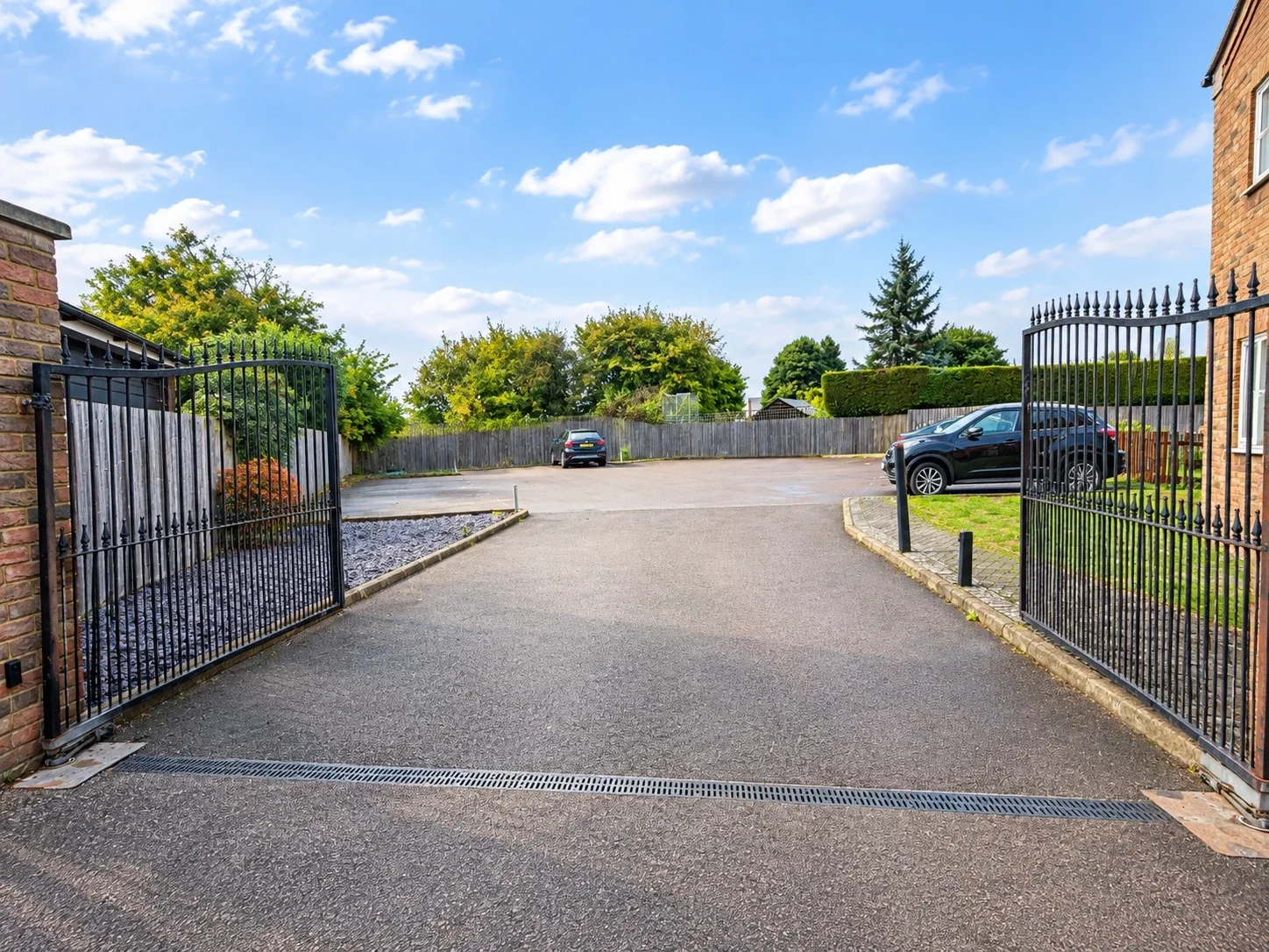 Flat Lothair Road in Luton