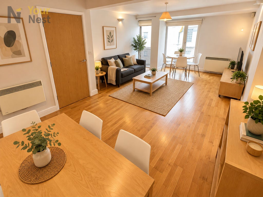 Flat Brodrick Court in Leeds