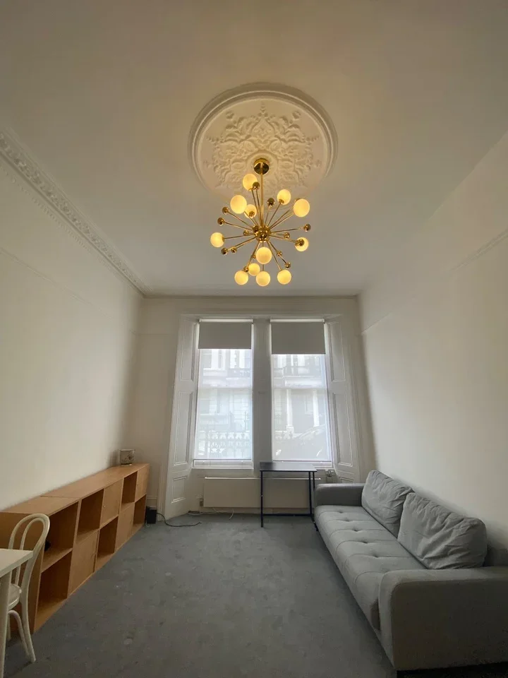 Flat Castletown Road in Greater London