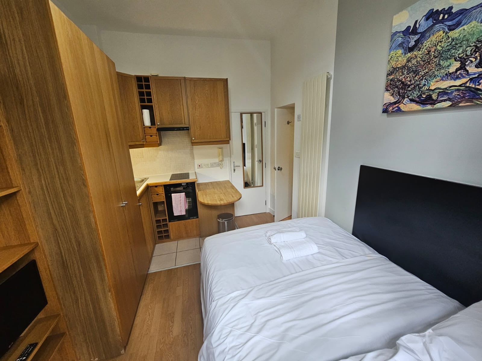 Flat Cartwright Gardens in Greater London