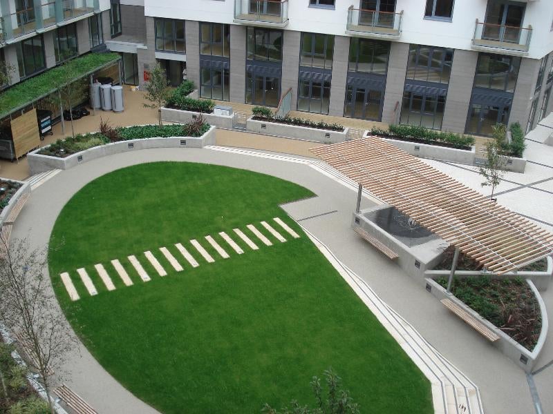 Flat Empire Way in Greater London