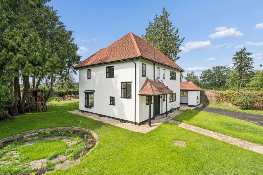 House Chorleywood Road in Three Rivers