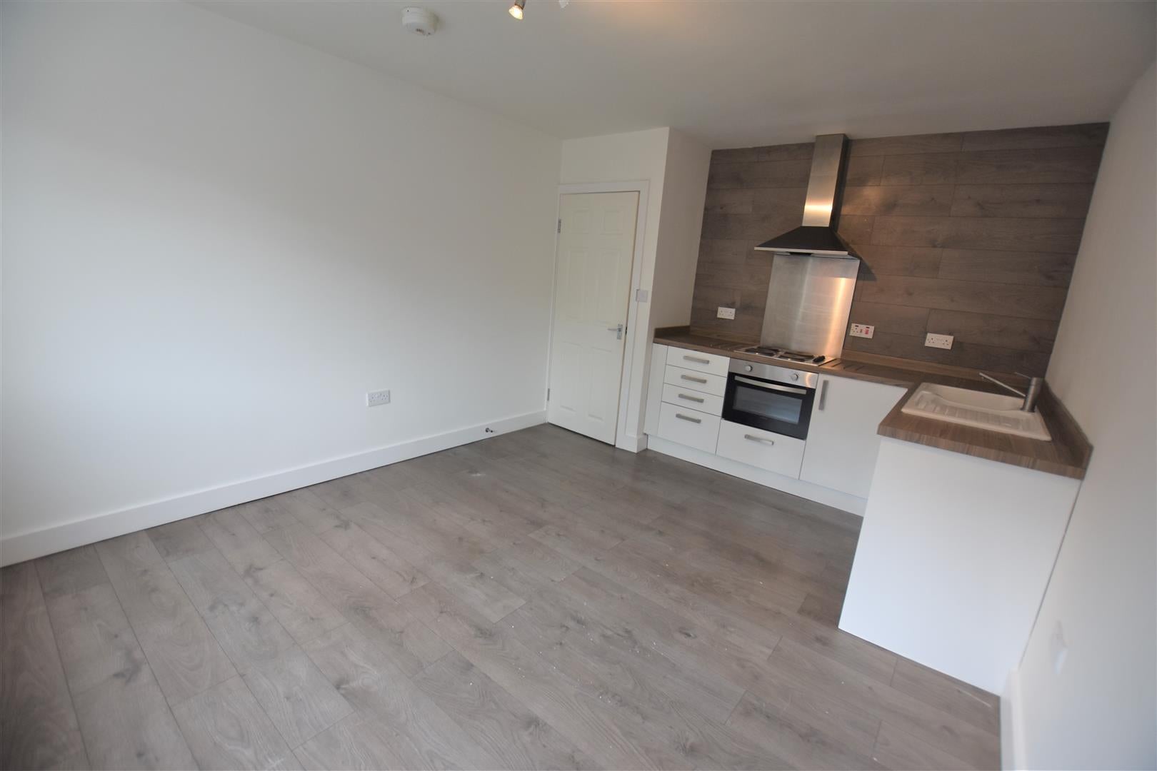 Flat Bromyard Terrace in Worcester