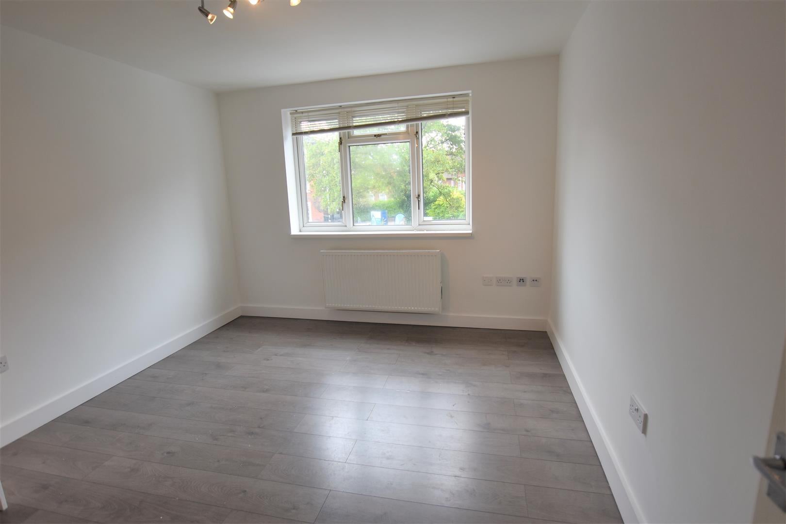 Flat Bromyard Terrace in Worcester
