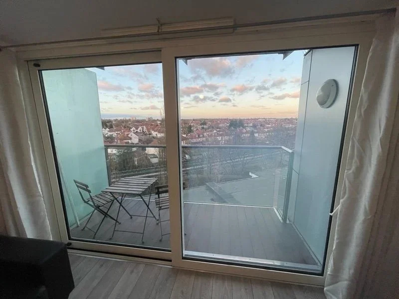 Flat Prince Regent Road in Greater London