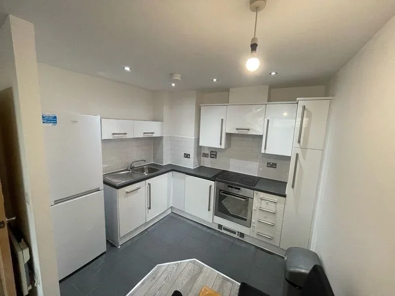 Flat Prince Regent Road in Greater London