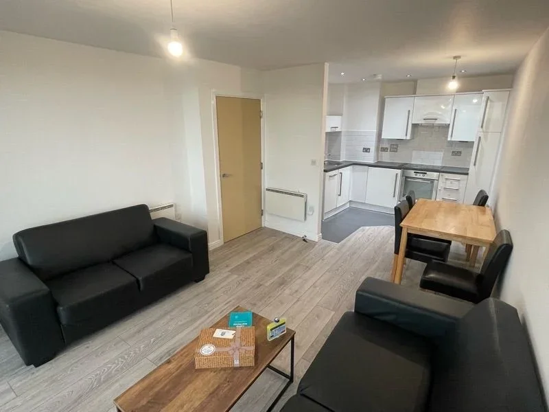 Flat Prince Regent Road in Greater London